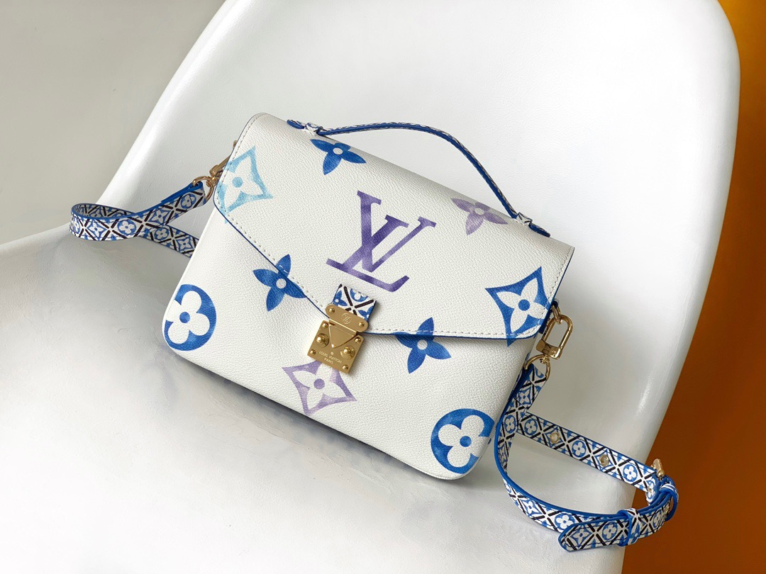 Louis Vuitton M23055 Pochette Metis blue